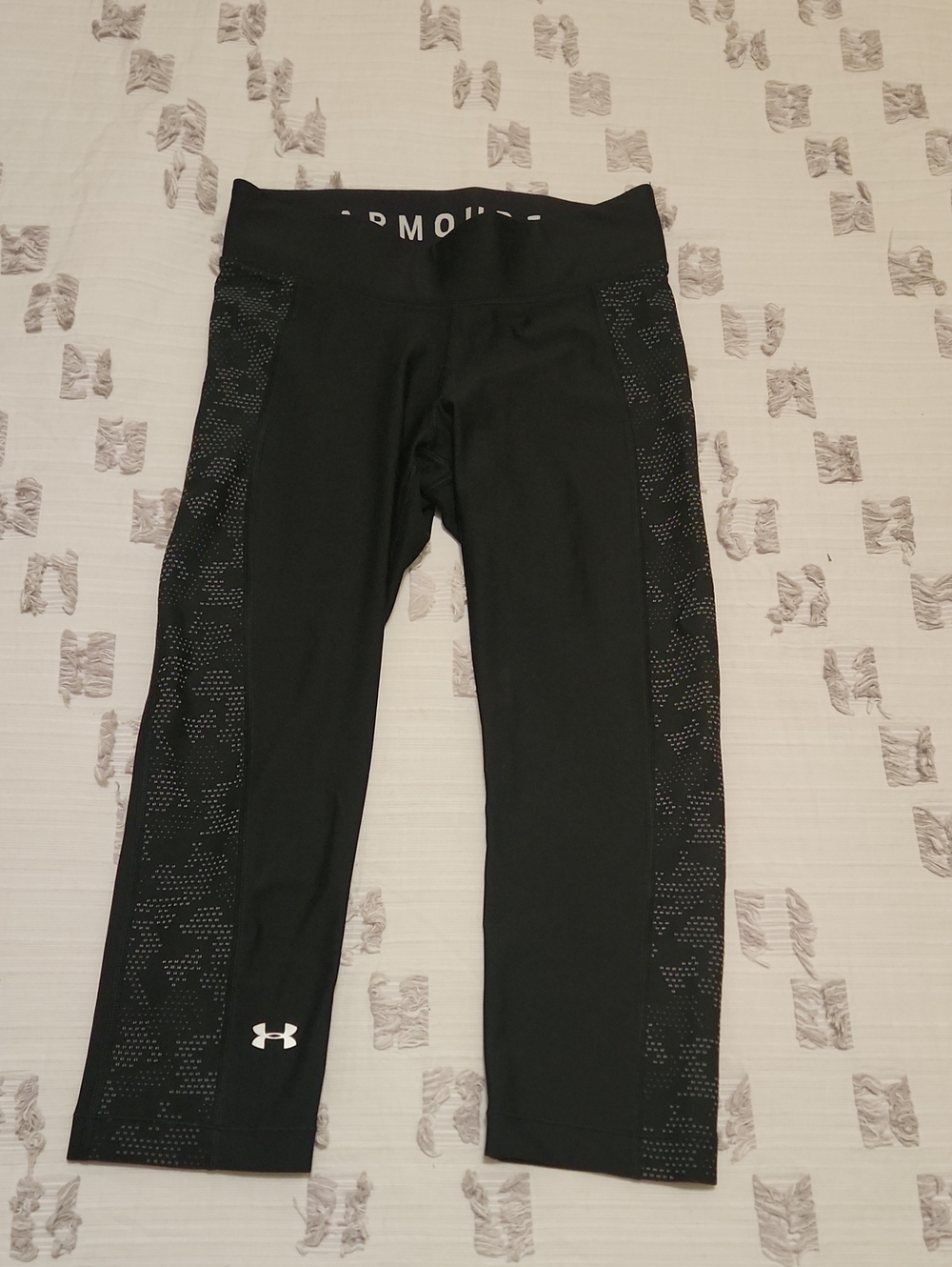 Under Armour Black Capri Leggings with Dot-Pattern Side Panels